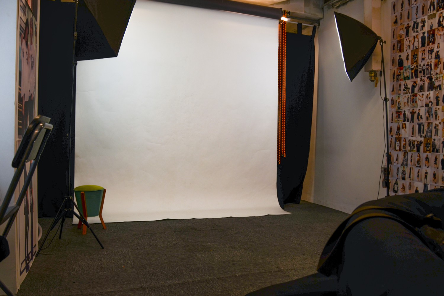 Photography Studio @Central Area (Black Studio)-0